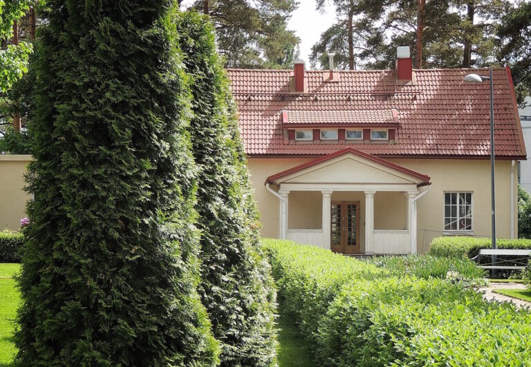 Photo from Villa Lill Kallvik website, by Aini Tolonen