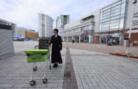 _mr51277_53951009256_l