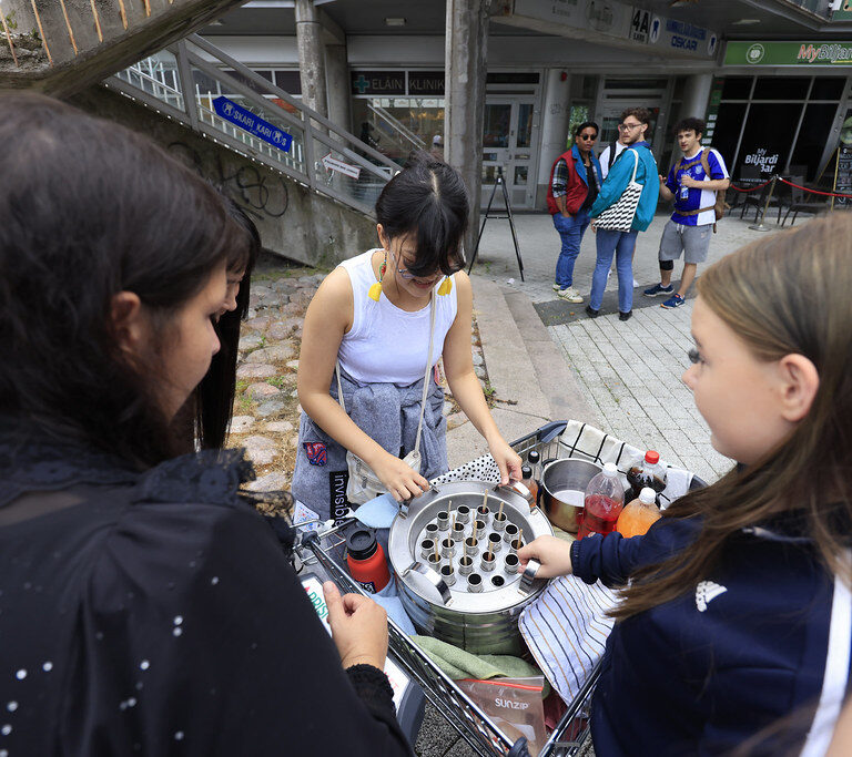 _mr51321_53951334844_l