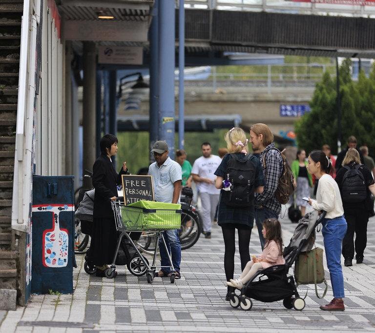 _mr51426_53951335274_l