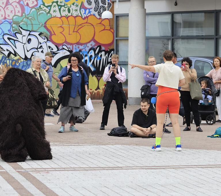 _mr51457_53951263388_l